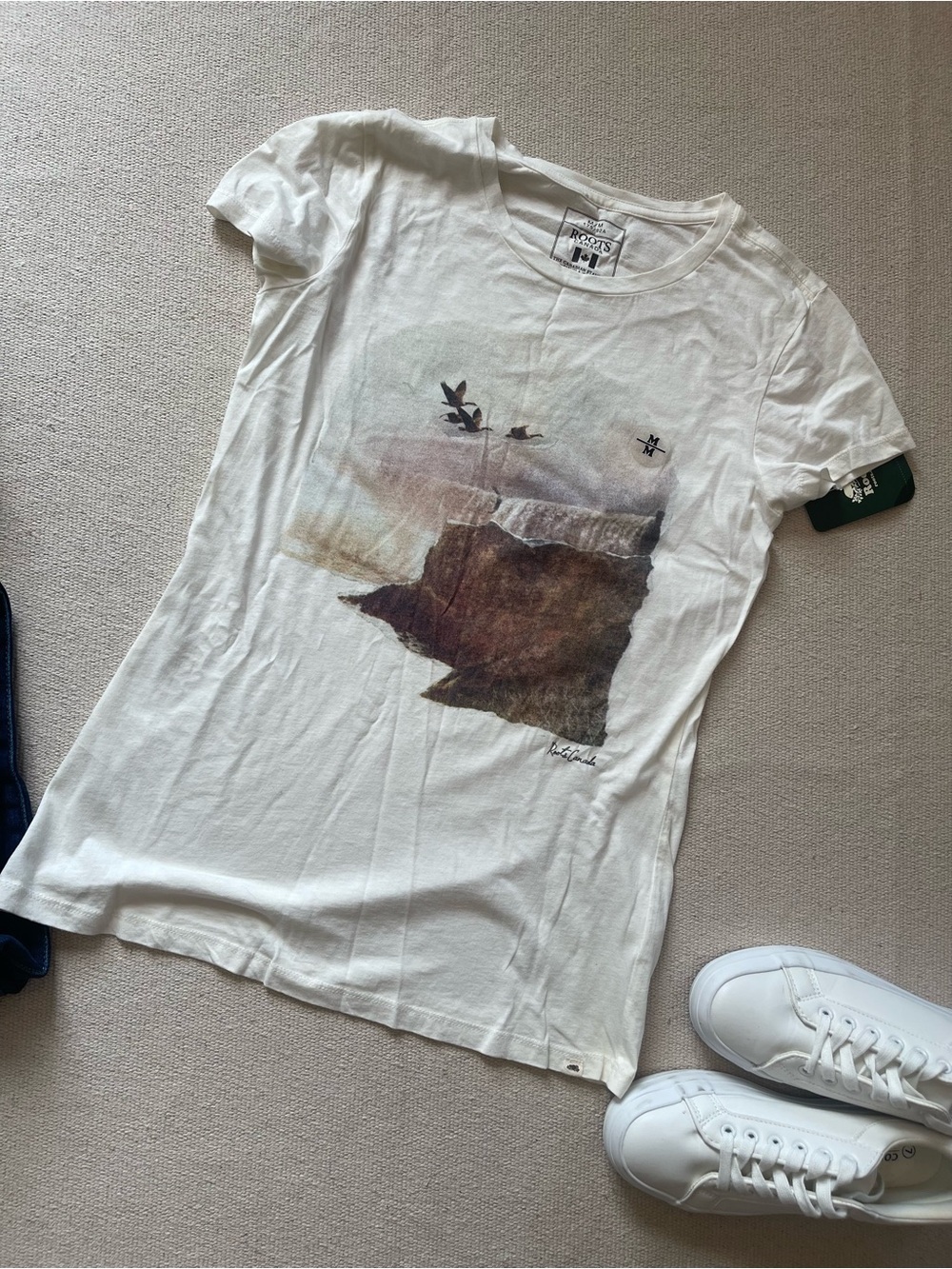 Roots Canada Ecru Organic Cotton Landscape Graphic Tee M NWT
